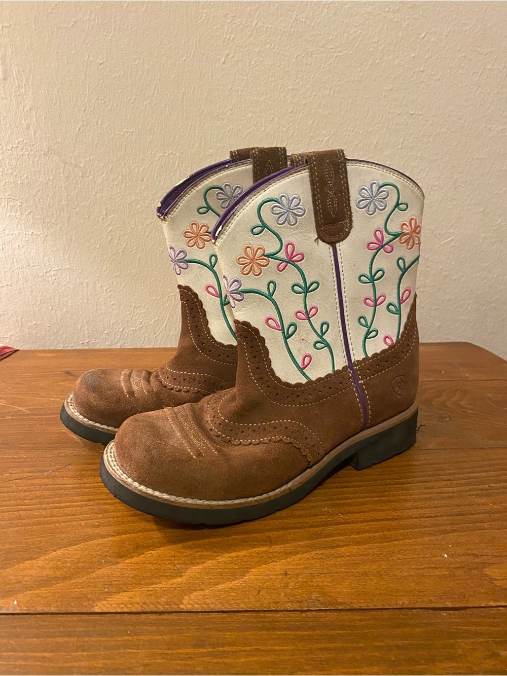 Toddler/Youth Girl Ariat Floral Western Boots Sz2 Read